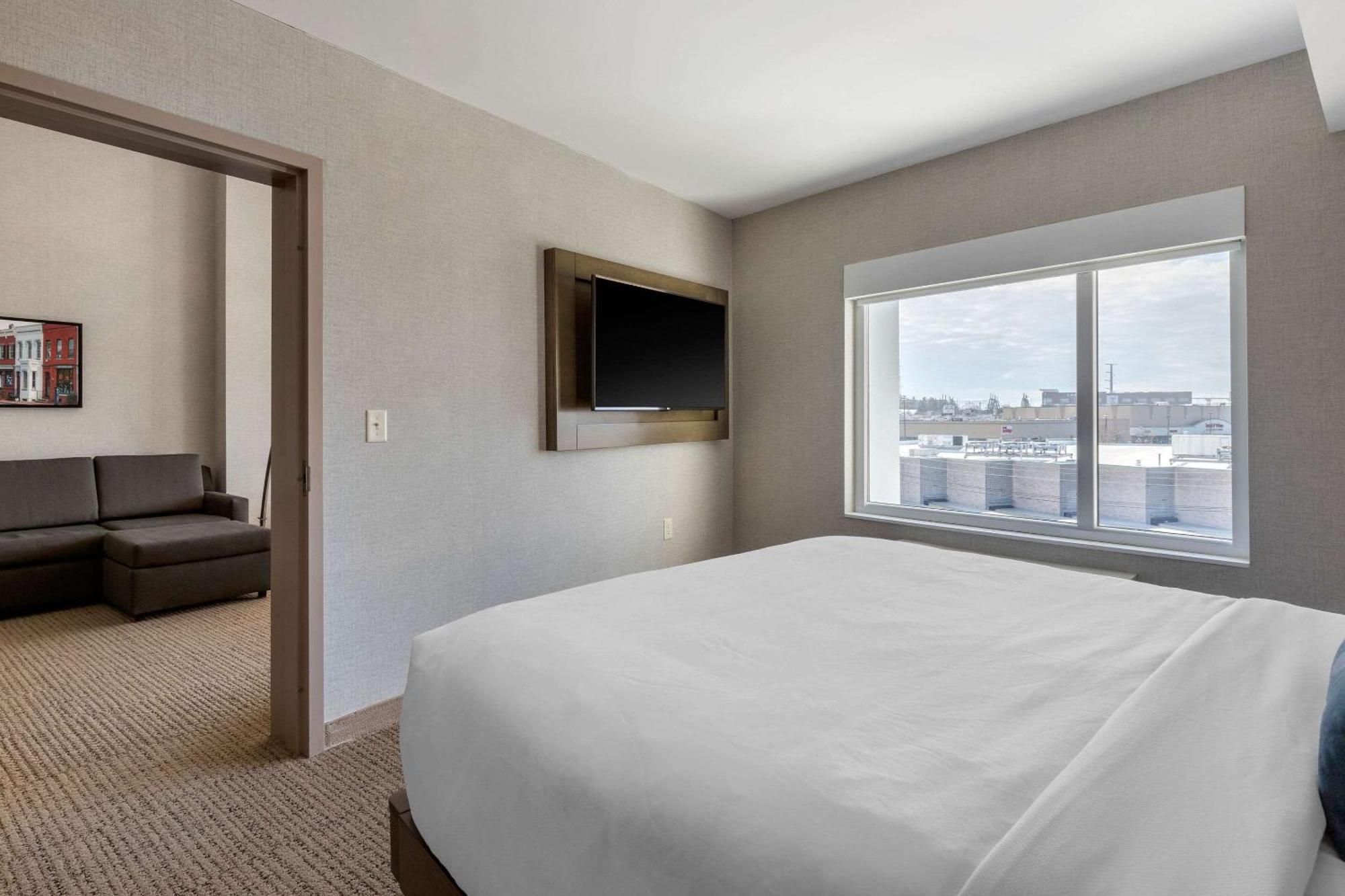 Cambria Hotel West Orange Exterior photo